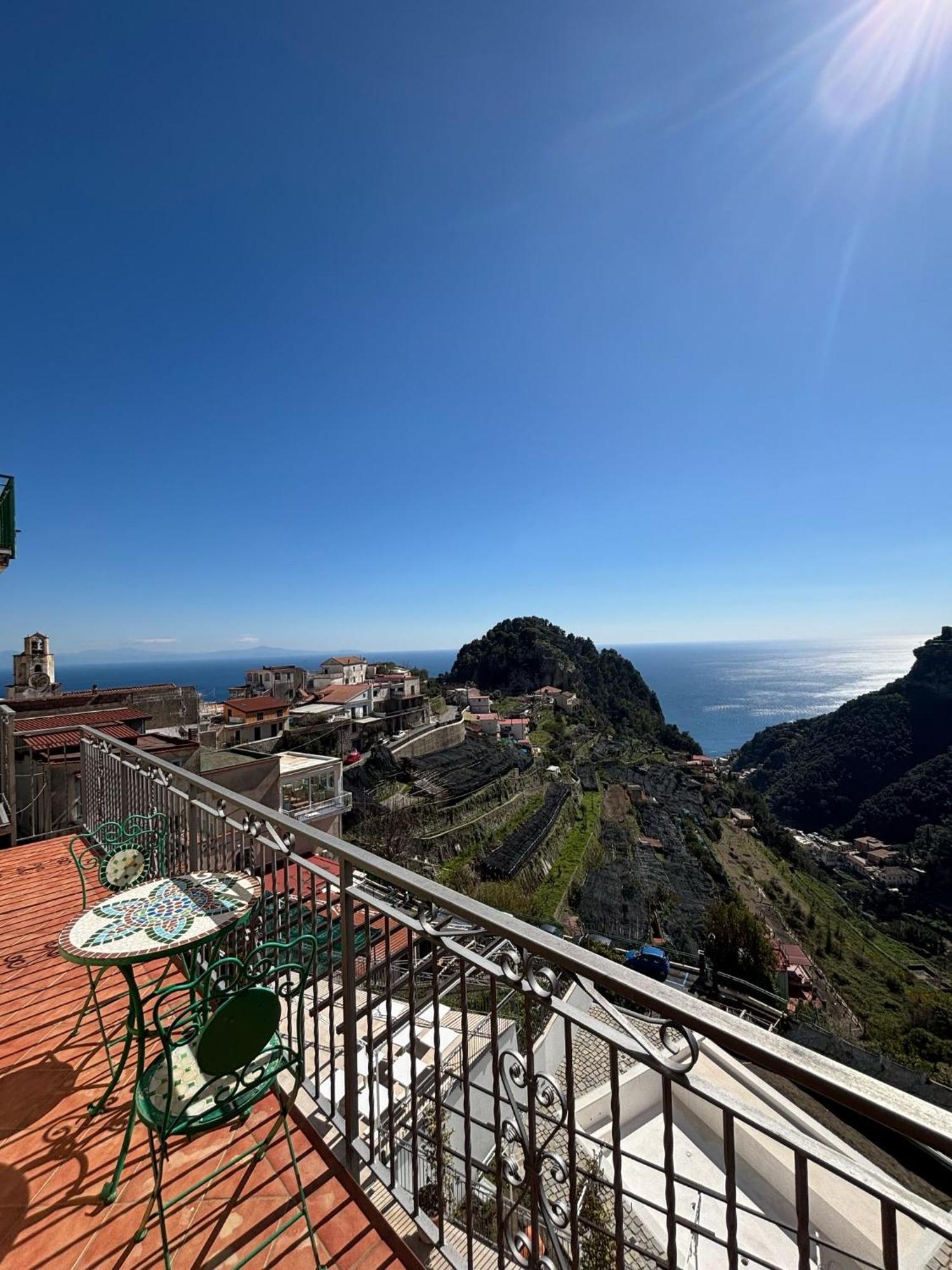 Dai Nonni Seaview With Roof Terrace Over The Sea Scala Exterior foto
